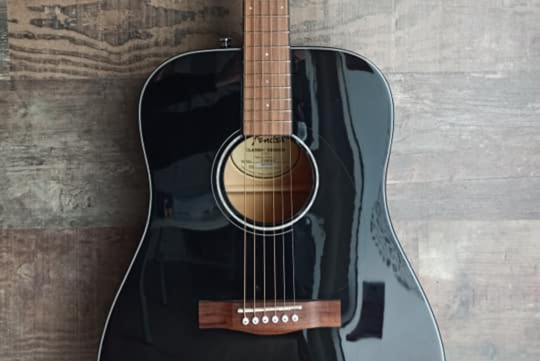 Guitarra acústica descabezada