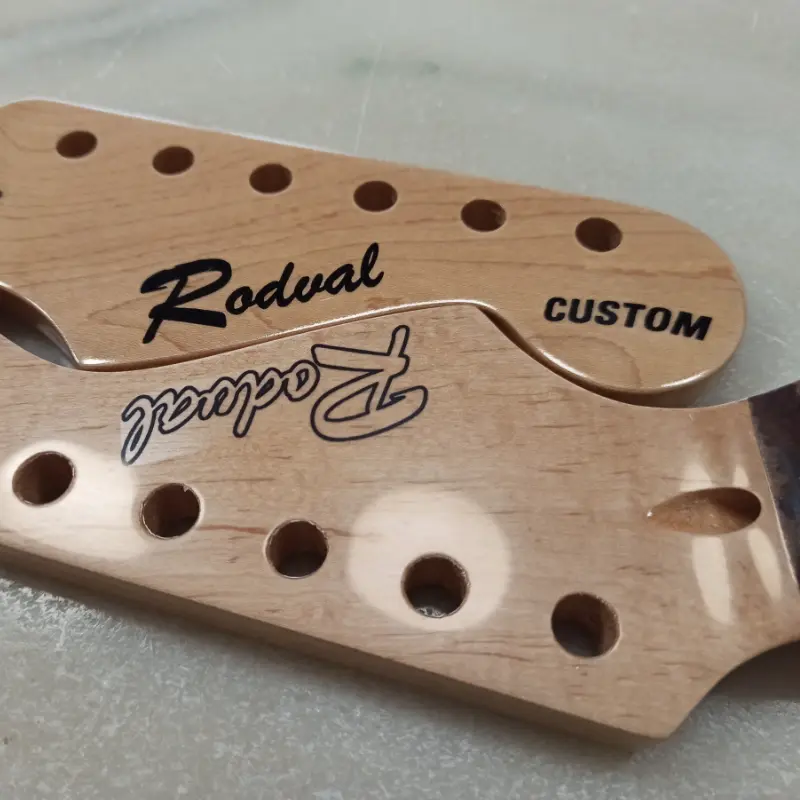 Cuerpo de dos cabezas de guitarra personalizadas