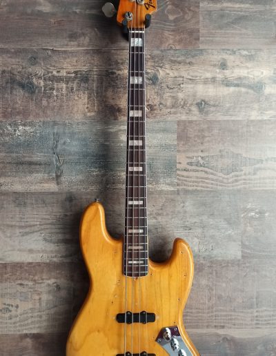 Exposición en pared de guitarra Fender Jazz Bass 1968 - 1974
