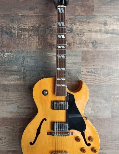 Exposición en pared de guitarra Gibson ES-175D 1959