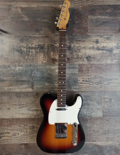Exposición en pared de guitarra Fender Tele 1952 Sunburst