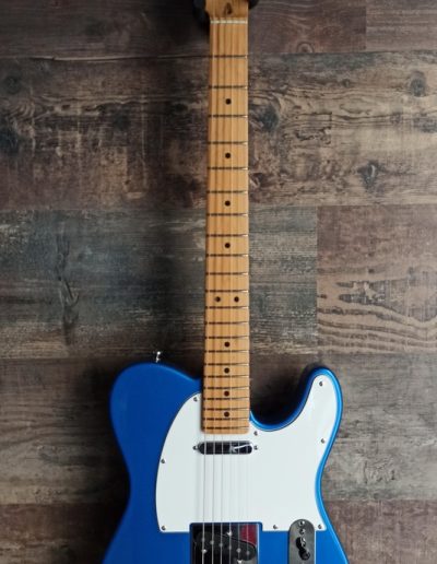 Exposición en pared de guitarra Fender J Mascis Signature Telecaster