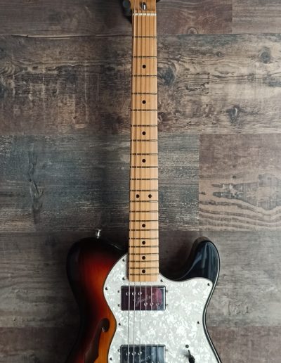 Exposición en pared de guitarra Fender Classic Series '72 Telecaster Thinline