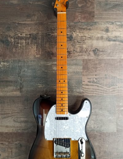 Exposición en pared de guitarra Fender American Ultra Telecaster