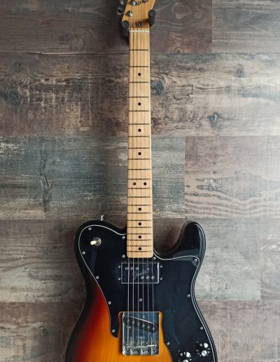Exposición en pared de guitarra Fender Telecaster Custom