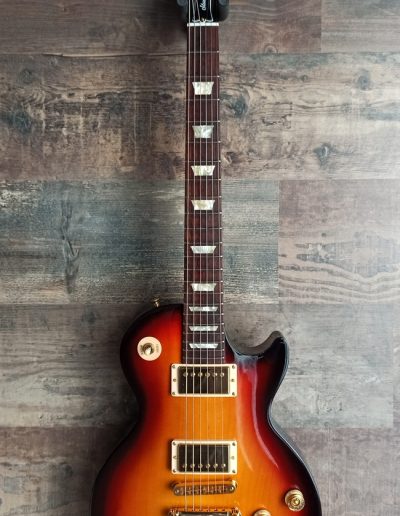 Exposición en pared de guitarra Gibson Les Paul Studio