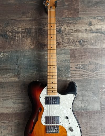 Exposición en pared de guitarra Fender American Vintage II 1972 Telecaster Thinline