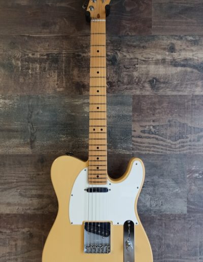 Exposición en pared de guitarra Fender Telecaster 1974 Blonde