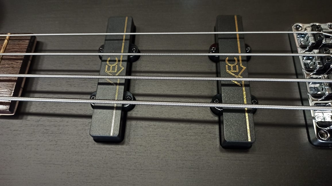 Warwick RockBass Corvette Basic, 4-Strings 2024 - Nirvana Black Transparent Satin - Imagen 6